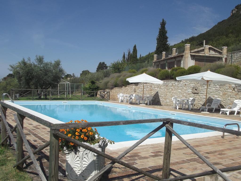 Agriturismo Villa Gabbiano Capodacqua  Екстериор снимка