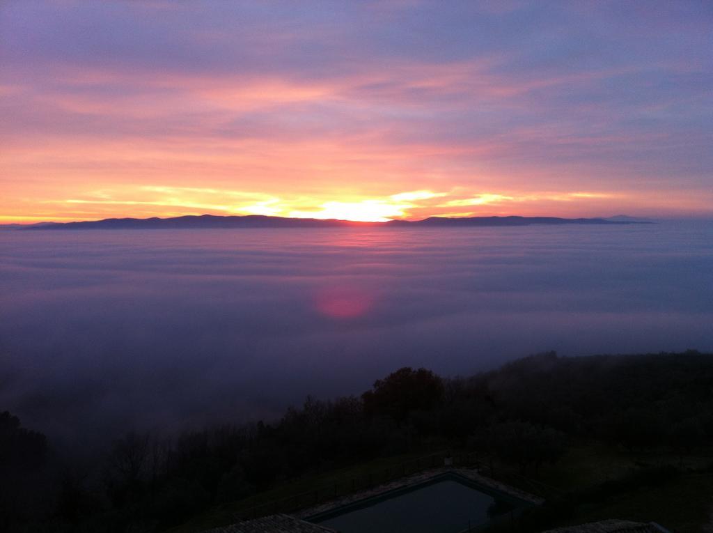 Agriturismo Villa Gabbiano Capodacqua  Екстериор снимка