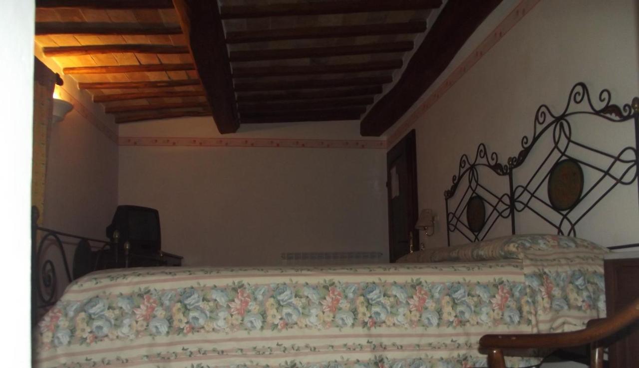 Agriturismo Villa Gabbiano Capodacqua  Стая снимка